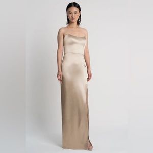 Jenny Yoo | Nadia | Pale Gold Sayin Back Crepe